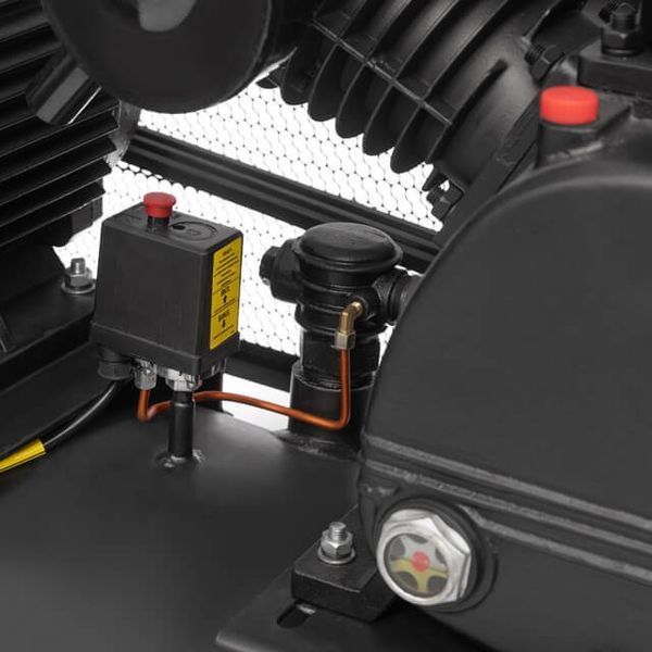 Компресор 300 л, 11 кВт, 380 В, 8 атм, 1600 л/хв. 3 циліндра INTERTOOL PT-0050 PT-0050 фото