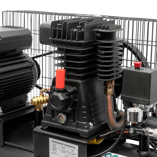Компресор 50 л, 1.8 кВт, 220 В, 8 атм, 233 л/хв. INTERTOOL PT-0011 PT-0011 фото